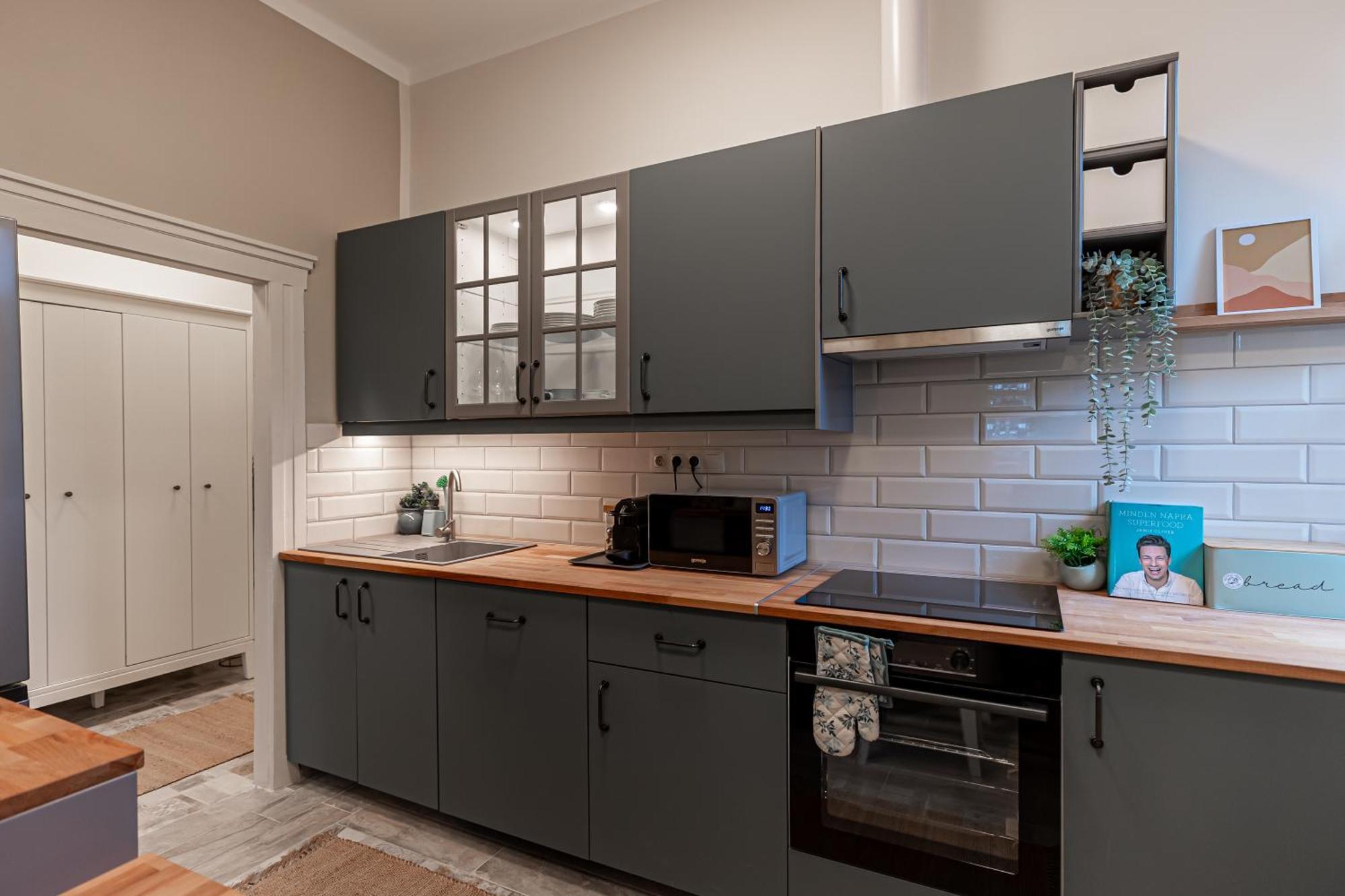 Bb Goergey Apartman I. Мишкольц Экстерьер фото