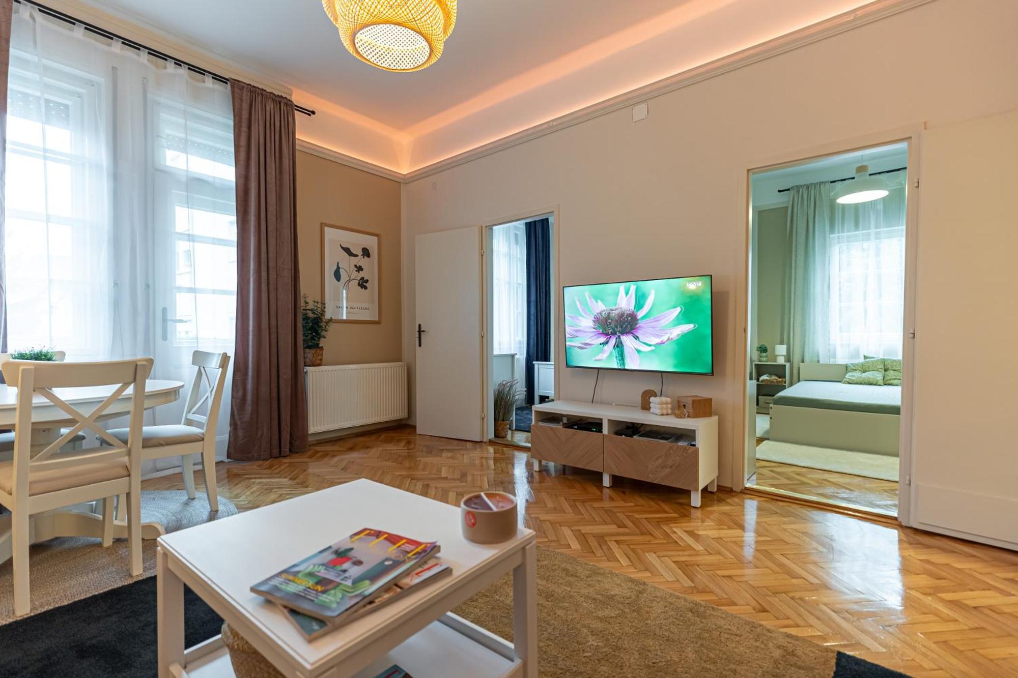 Bb Goergey Apartman I. Мишкольц Экстерьер фото